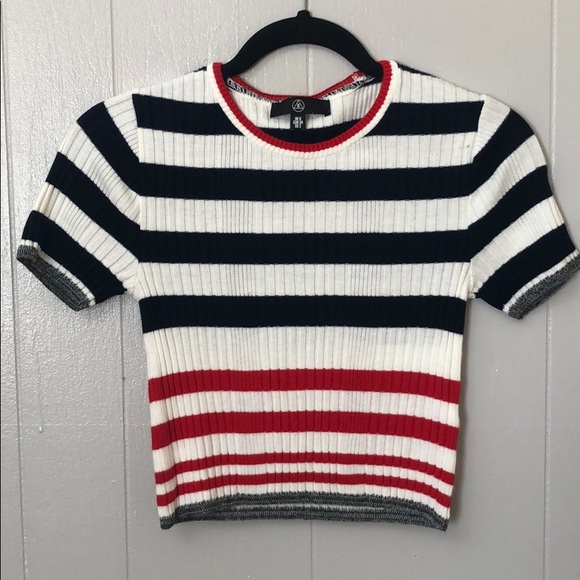 Striped Crop Top - Picture 1 of 4